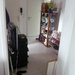 vollmöbliertes kleines Zimmer von offenem Paar - Bild 3