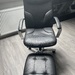 Chefsessel schwarz mit Hocker - Bild 2