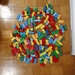 Bunte Bauklötze aus Holz zum staunen und spielen - Bild 1